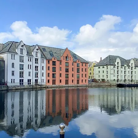 Apartament 2 Bedroom Amazing In Ålesund